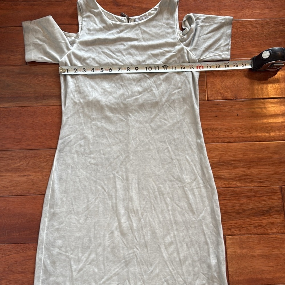 Tart Collections Gray Clouds Knit Cold Shoulder Knee Length Dress Size Medium - Picture 5 of 6